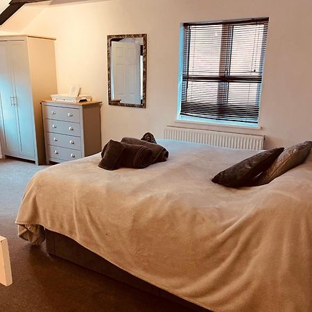Cosy And Peaceful Maisonette With Terrace, Kidderminster Esterno foto