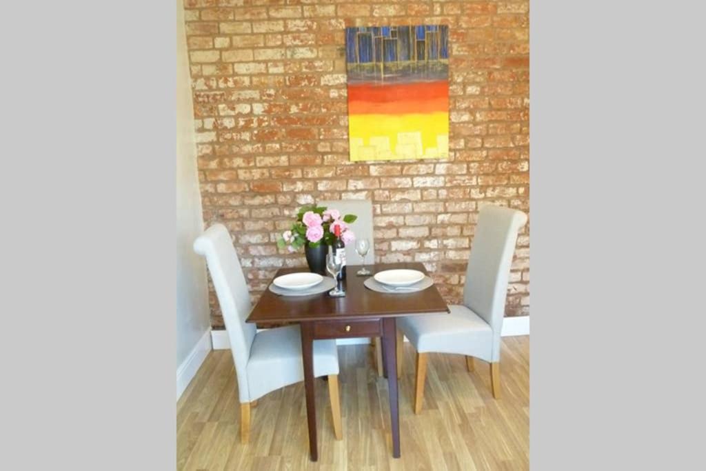 Cosy And Peaceful Maisonette With Terrace, Kidderminster Esterno foto