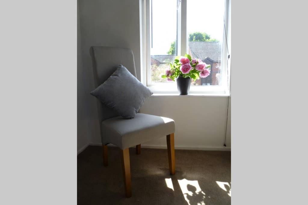 Cosy And Peaceful Maisonette With Terrace, Kidderminster Esterno foto